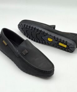 Timberland Black Leather Loafers – Classic Comfort, Everyday Confidence 👞🖤